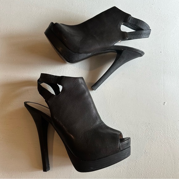 Pelle Moda Peep Toe Platform Heels Elastic Criss Cross Straps Black Size 8.5 - Picture 5 of 11